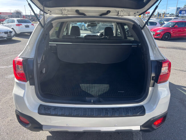 2015 Subaru Outback Leather interior – AWD image 295095