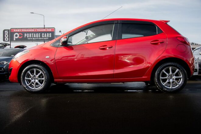 2013 Mazda Demio 13 Skyactiv Shooting Star image 295293