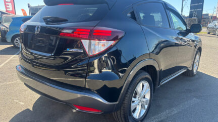 Honda Vezel Hybrid X, Low KMS image 296456