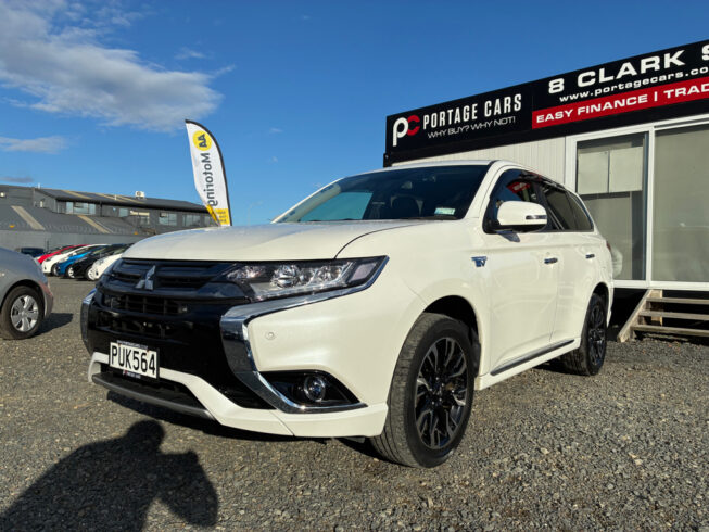 2016 Mitsubishi Outlander PHEV – High Spec – Low KMS image 296894
