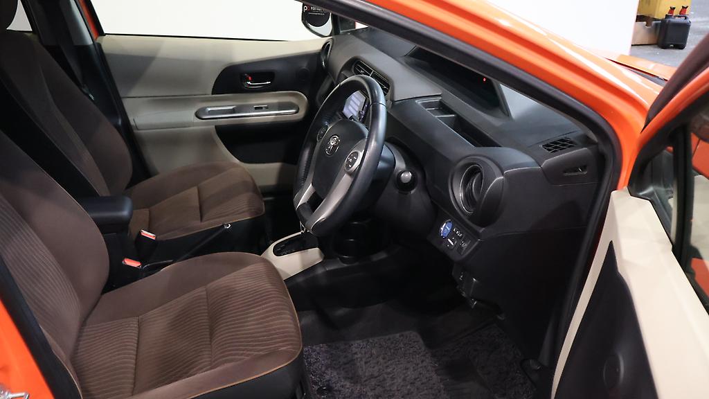 Toyota Aqua Push Button Start – Alloy Wheels image 313351