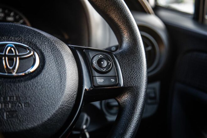 2017 Toyota Vitz F model Hybrid, Push start image 296640