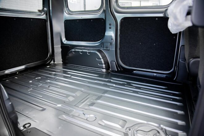 2021 Nissan Nv200 Super Low Kms! Like New Condition! image 297537