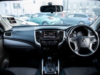 2018 Mitsubishi Triton DC GLSB 2.4D/4WD/5AT image 297431