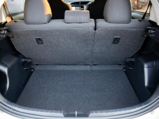 2017 Toyota Vitz F model Hybrid, Push start image 296647