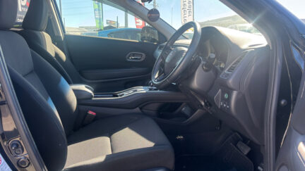 Honda Vezel Hybrid X, Low KMS image 296458