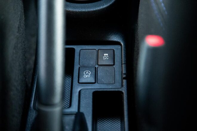 2016 Toyota Vitz U spec, Push Start,Reverse camera image 295719