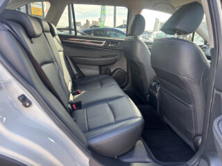 2015 Subaru Outback Leather interior – AWD image 295094