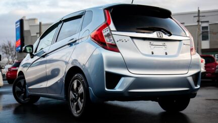 Honda Fit Hybrid F-Package, Heated Seats image 298116