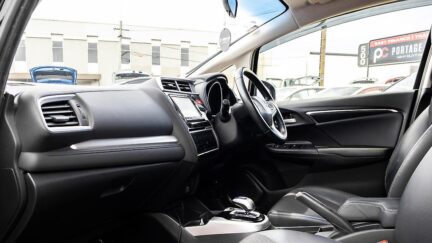 Honda Fit Hybrid L-package image 312398