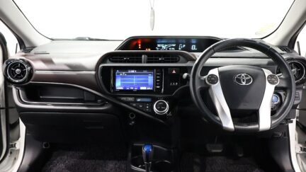 Toyota Aqua G Model, Push Start, Reverse Camera, Cruise Control image 308411