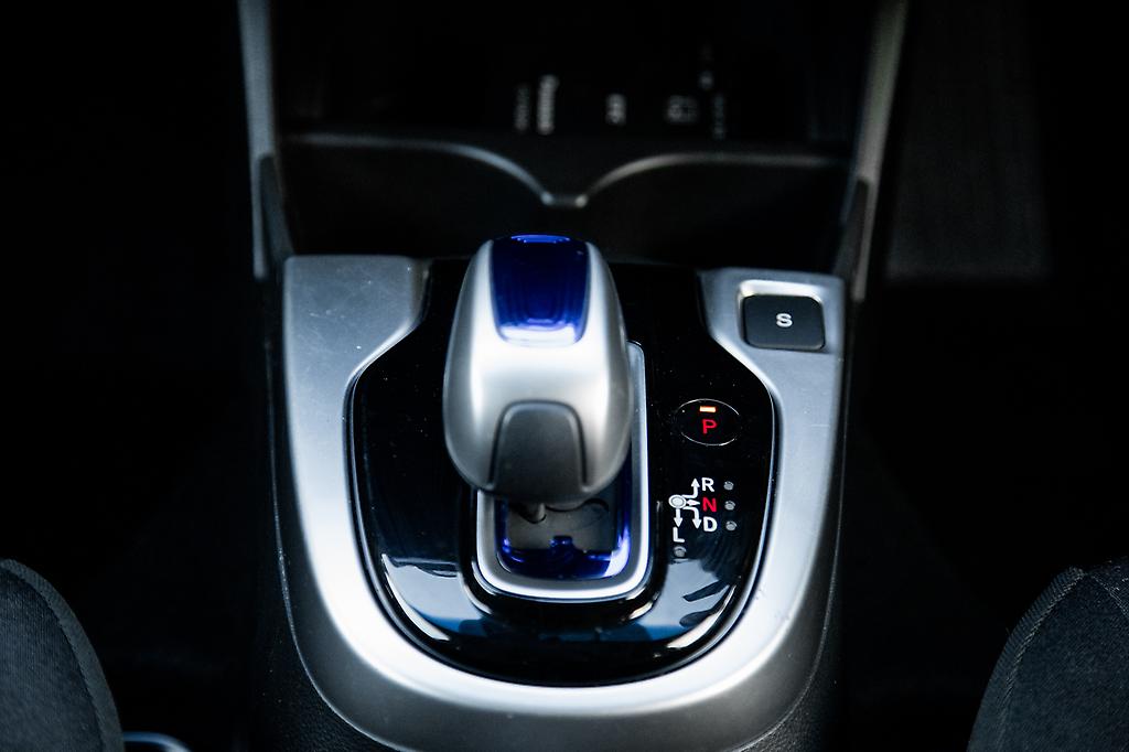 Honda Fit Hybrid F-Package, Heated Seats image 298120