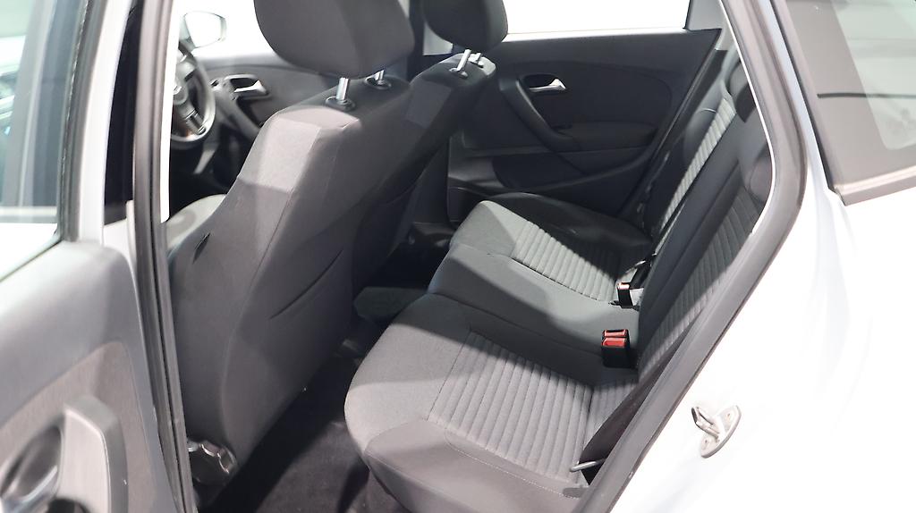 Volkswagen Polo TSI Comfortline – Super Low KMS image 318518