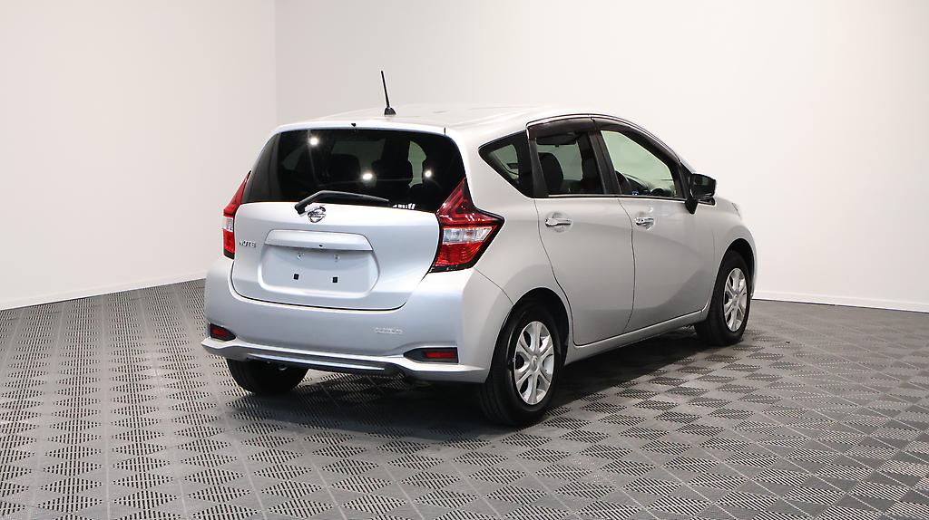 Nissan Note Lane Departure Warning image 318077