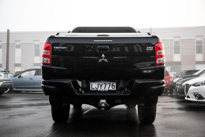 2018 Mitsubishi Triton DC GLSB 2.4D/4WD/5AT image 297427