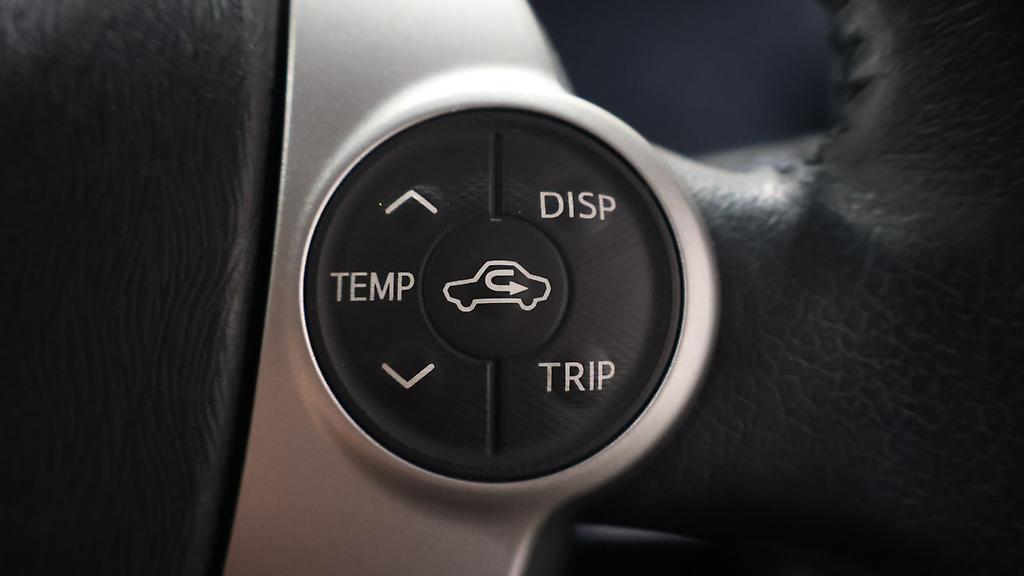 Toyota Aqua Push Button Start – Alloy Wheels image 313358