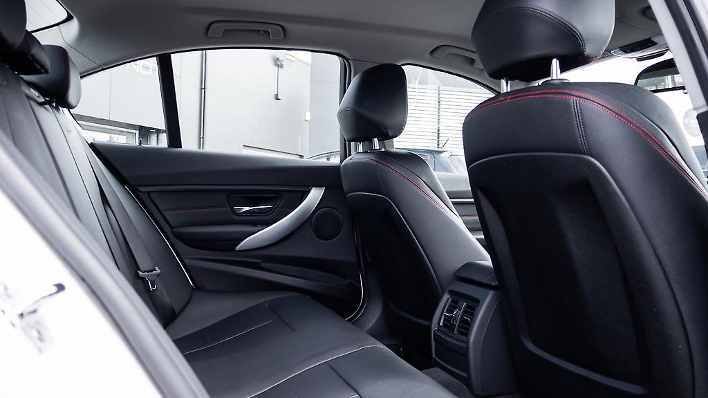 Bmw 320i Sport , Leather PKG image 318661