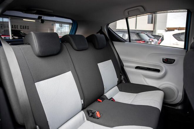 2012 Toyota Aqua S Model, Hybrid, Push start image 298153