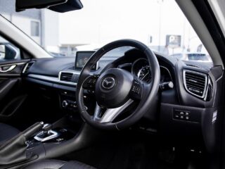 2014 Mazda Axela 20S Leather-PKG, Hybrid, Heated seats image 298109