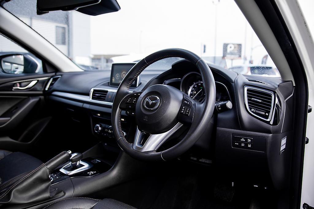 Mazda Axela 20S Leather-PKG, Hybrid, Heated seats image 298100