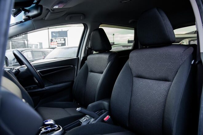 2016 Honda Fit Hybrid F-Package, Heated Seats image 298140