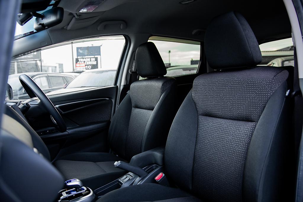 Honda Fit Hybrid F-Package, Heated Seats image 298131