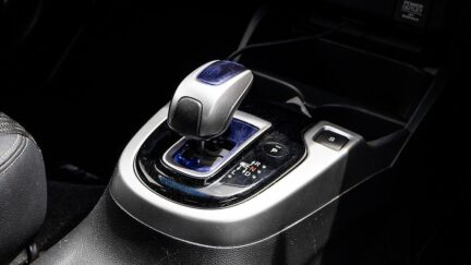 Honda Fit Hybrid L-package image 312390