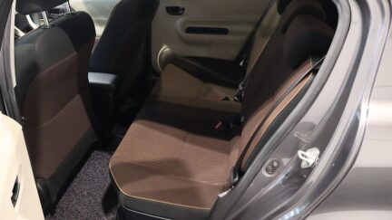 Toyota Aqua G Model Push Start and Reversing Camera image 314830