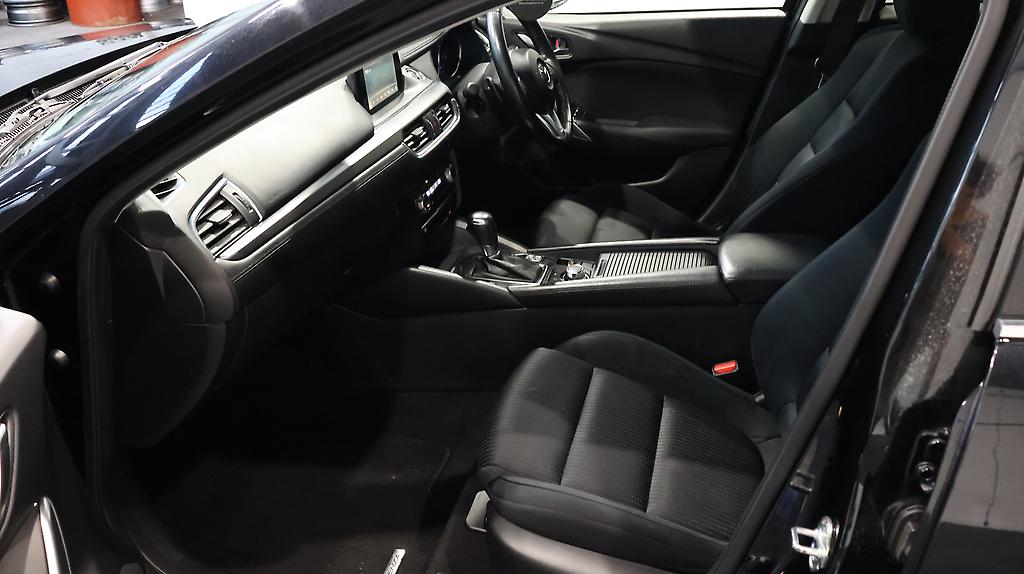 Mazda Atenza 20S – Great look in black image 317177