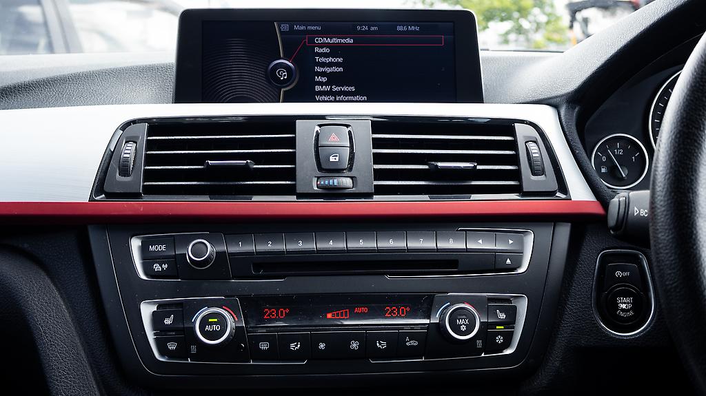 Bmw 320i Sport , Leather PKG image 318671