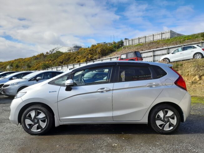 2014 Honda Fit Hybrid F package image 297894