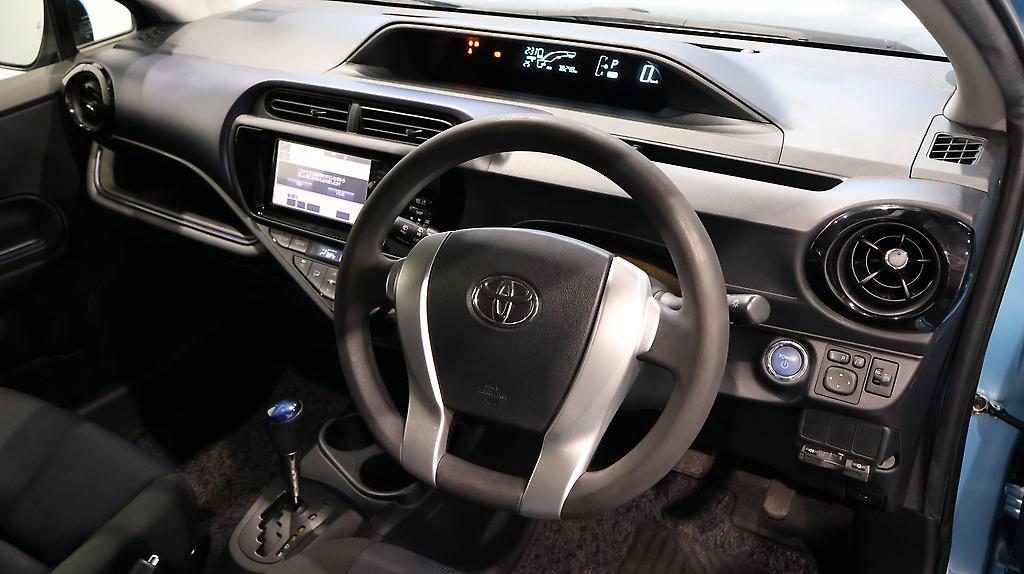 Toyota Aqua S Model – Push Button Start image 317846