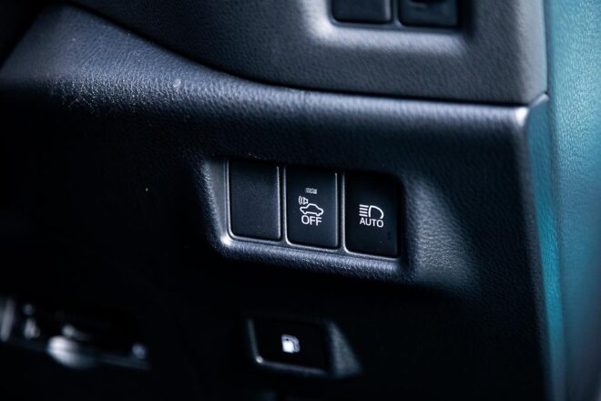 2018 Toyota C-hr S model, Push Start,Hybrid image 297395