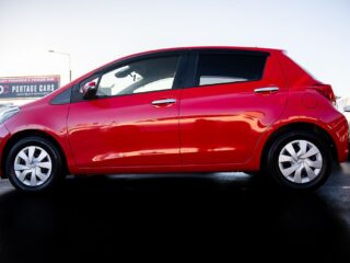 2016 Toyota Vitz U spec, Push Start,Reverse camera image 295704