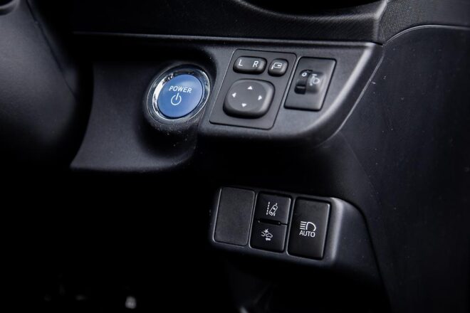 2017 Toyota Aqua S model , Push Start, Reverse Camera image 296409