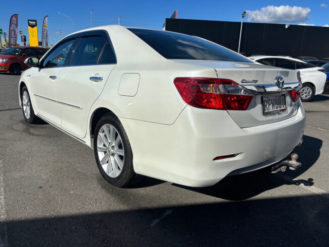 2013 Toyota Camry Hybrid G-Package image 296767
