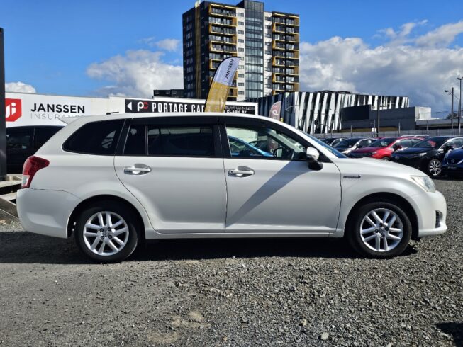 2013 Toyota Corolla Fielder Hybrid G Model – Push Button Start image 298299
