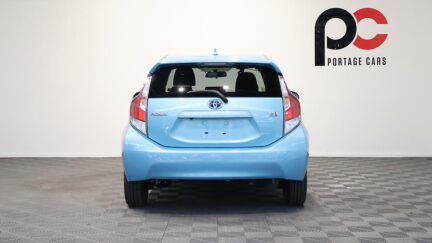 Toyota Aqua S Model – Push Button Start image 317839