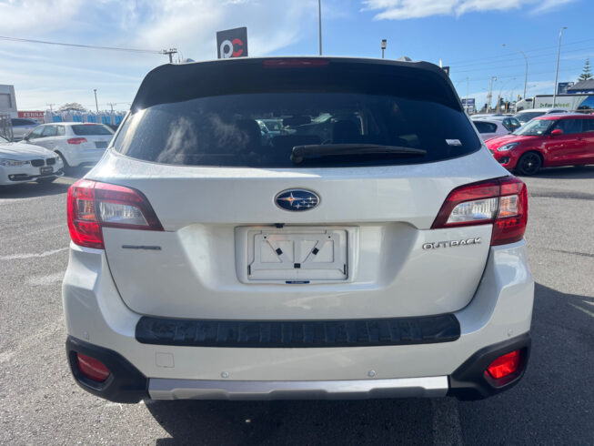 2015 Subaru Outback Leather interior – AWD image 295090