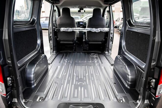 2021 Nissan Nv200 Super Low Kms! Like New Condition! image 297546