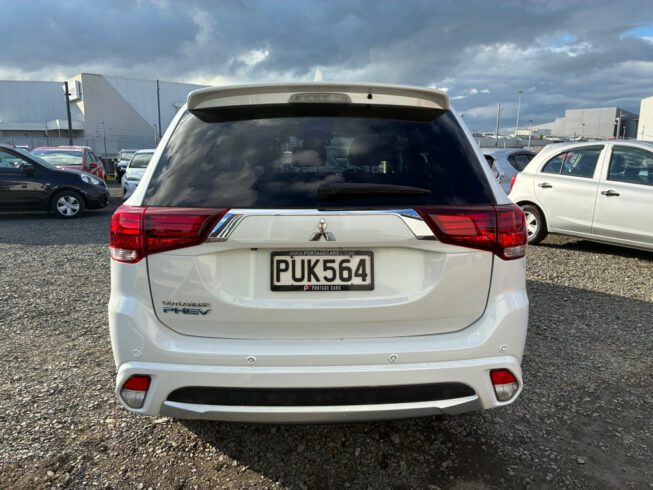 2016 Mitsubishi Outlander PHEV – High Spec – Low KMS image 296888