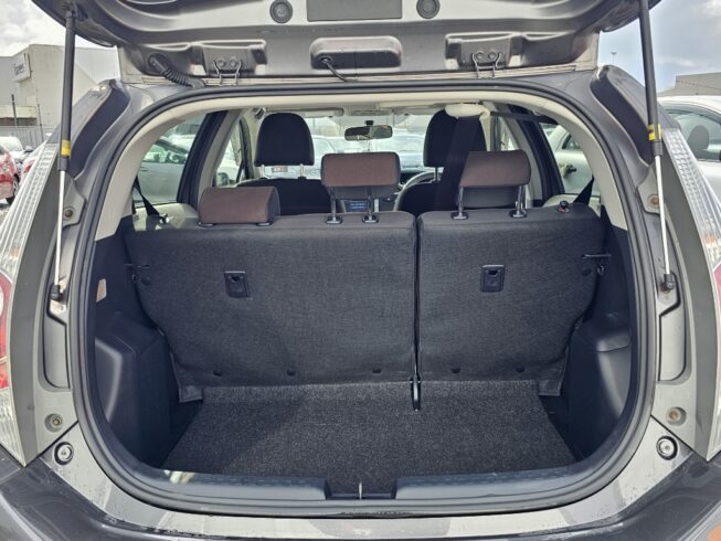 2012 Toyota Aqua G Model Push Start and Reversing Camera image 297927