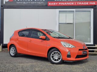 2012 Toyota Aqua Push Button Start – Alloy Wheels image 296952