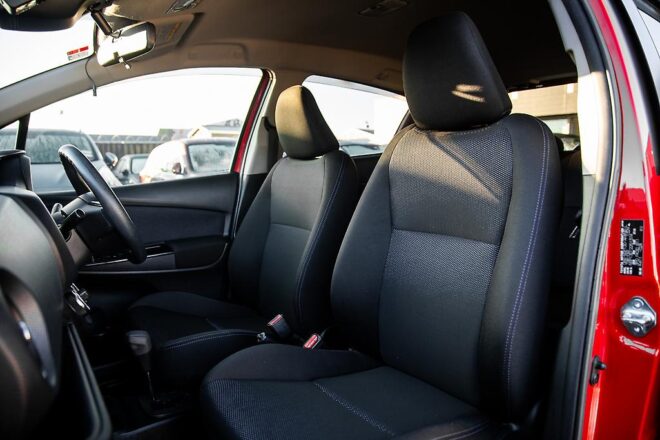 2016 Toyota Vitz U spec, Push Start,Reverse camera image 295720