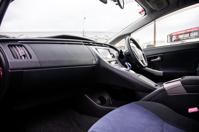 2013 Toyota Prius S model Hybrid, Push Start image 298184