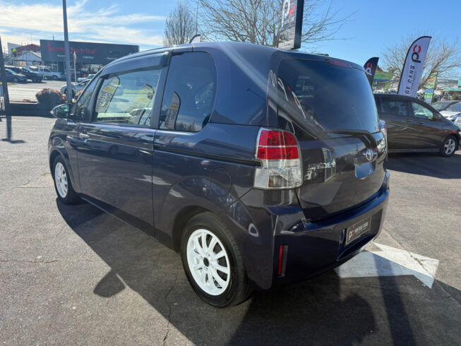 2013 Toyota Spade G Model image 296266