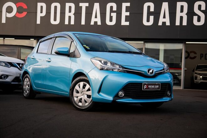 2016 Toyota Vitz F model, I stop, Push start image 295641