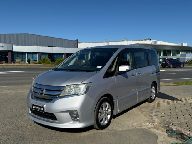 2012 Nissan Serena Highway Star Hybrid image 296752