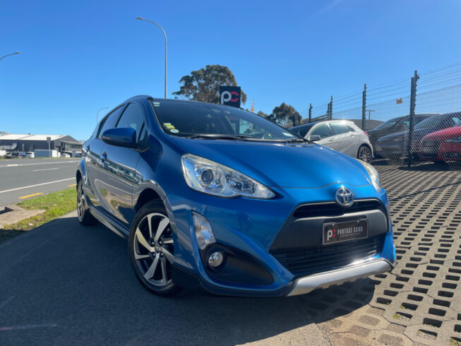 2015 Toyota Aqua Low Kms X Urban Hybrid! image 298187