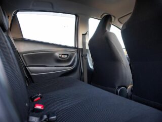 2017 Toyota Vitz F model Hybrid, Push start image 296637